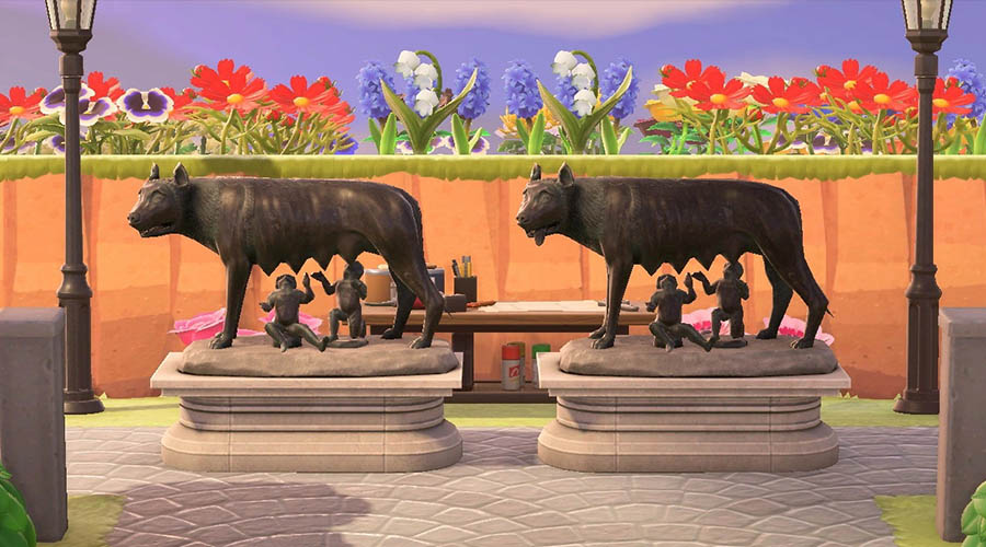 La vraie et la fausse statue maternelle de Animal Crossing New Horizons côte à côte