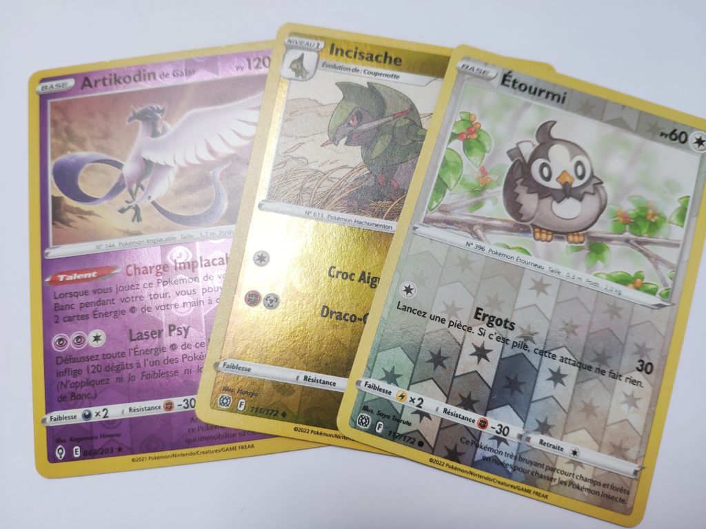 3 cartes Pokémon Reverse des 3 raretés classiques