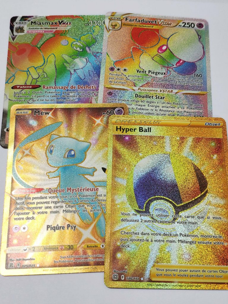 Des cartes Pokémon Rainbow et Gold rares